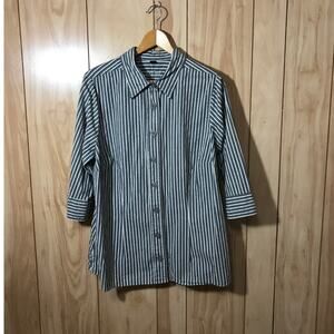 Avenue Signature Gray Pleated Striped Collared Button-Down Top 18/20